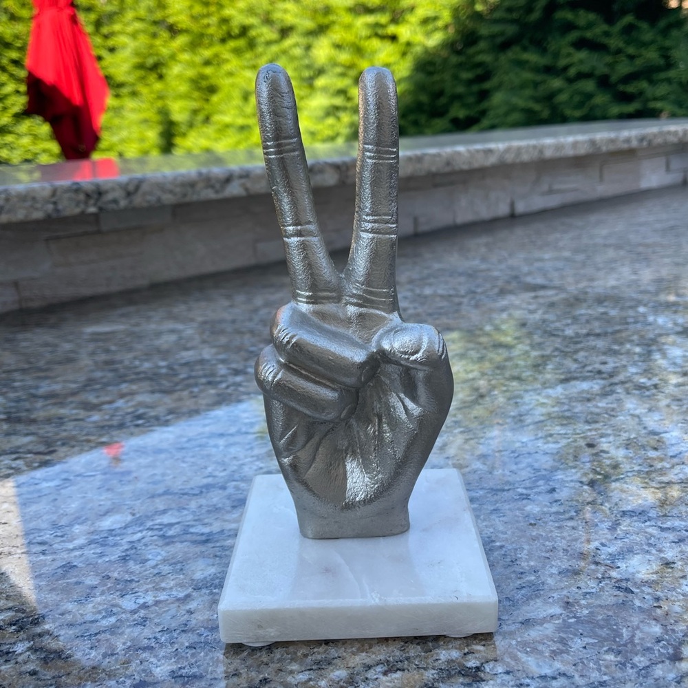 Silver Peace Victory sign statue on granite base. New condition. 8.5” - Picture 3 of 13